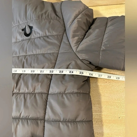 NWTS. TRUE Religion Puffer Jacket - Picture 9 of 12